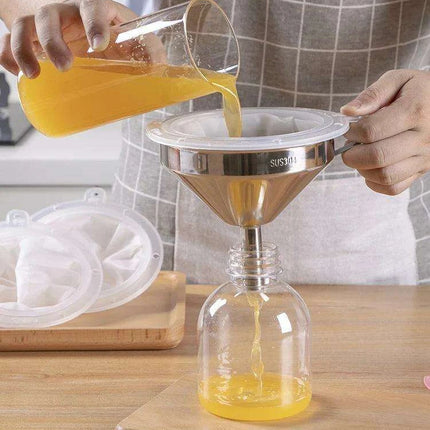Versatile Stainless Steel Mesh Funnel Filter Set - Master Your Cooking Techniques - Très Elite