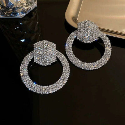Vibrant Heart-Shaped Crystal Drop Earrings - Dazzling Rhinestone Statement Jewelry for Women with Bold Oversized Charm - Très Elite