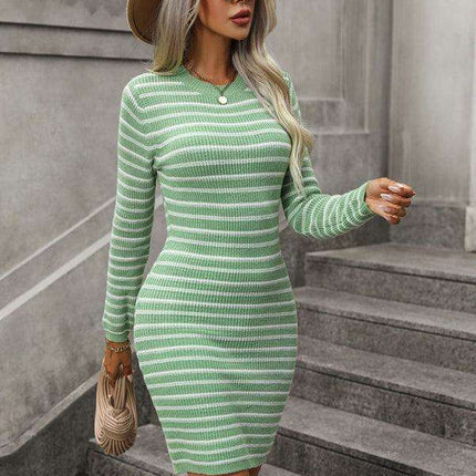 Vibrant Knit Pullover Sweater with Multicolor Stripes - Très Elite
