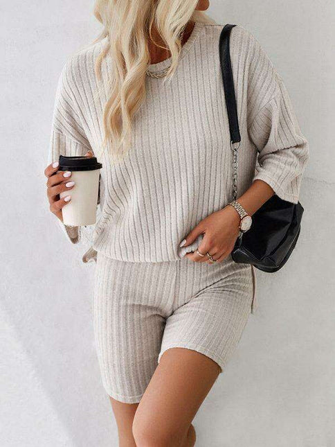 Vibrant Mid-Sleeve Suit for Effortless Sophistication - Très Elite