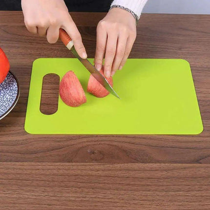 Vibrant Non-Slip Cutting Board Set for Safe and Stylish Culinary Preparation - Très Elite