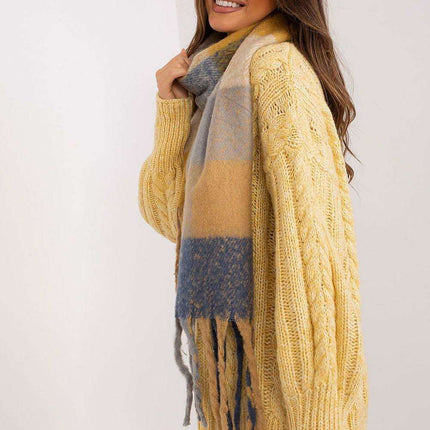 Vibrant Plaid Polyester Wrap with Tassels - Fashionable Cold Weather Essential - Très Elite