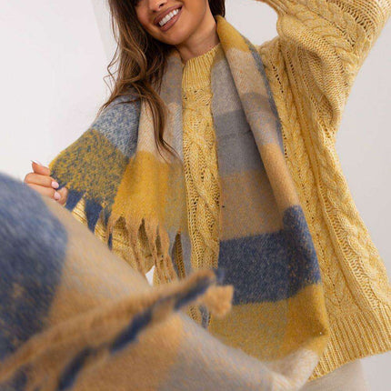 Vibrant Plaid Polyester Wrap with Tassels - Fashionable Cold Weather Essential - Très Elite