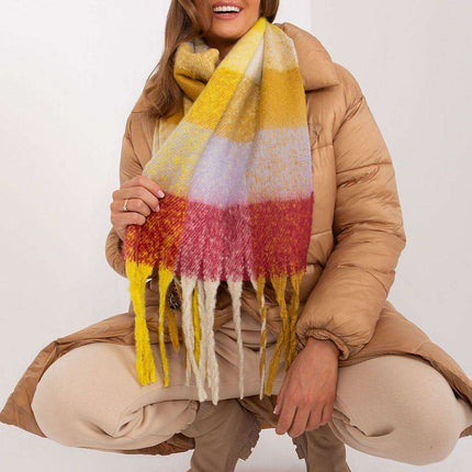 Vibrant Plaid Polyester Wrap with Tassels - Fashionable Cold Weather Essential - Très Elite