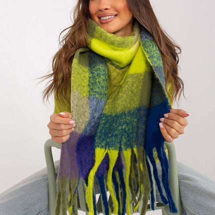 Vibrant Plaid Polyester Wrap with Tassels - Fashionable Cold Weather Essential - Très Elite