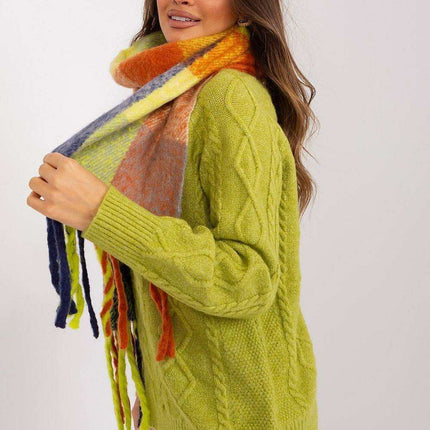 Vibrant Plaid Polyester Wrap with Tassels - Fashionable Cold Weather Essential - Très Elite