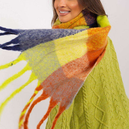 Vibrant Plaid Polyester Wrap with Tassels - Fashionable Cold Weather Essential - Très Elite