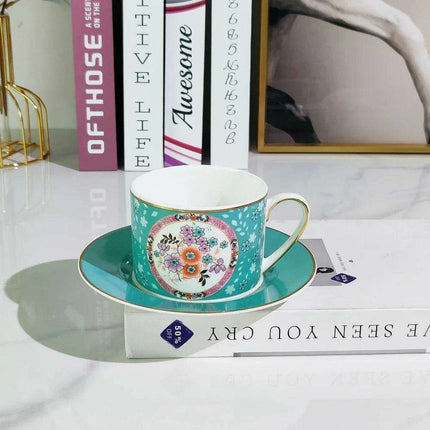 Vintage Elegance Couple's Ceramic Cup and Saucer Set - Perfect for Home and Office Enjoyment - Très Elite