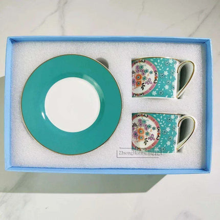 Vintage Elegance Couple's Ceramic Cup and Saucer Set - Perfect for Home and Office Enjoyment - Très Elite