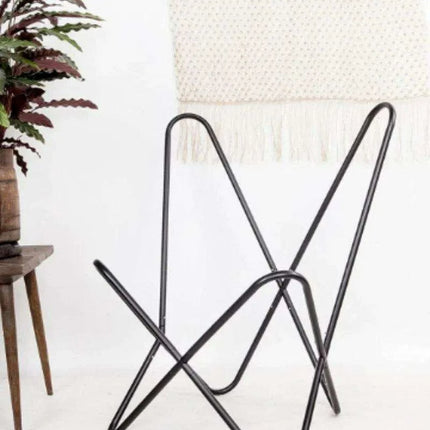 Vintage Elegance White Leather Butterfly Lounge Chair with Portable Frame - Très Elite