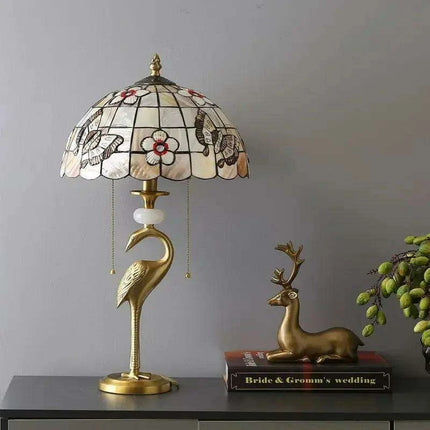 Vintage-Inspired Brass LED Table Lamp: A Timeless Lighting Masterpiece - Très Elite