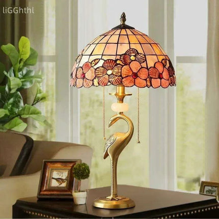 Vintage-Inspired Brass LED Table Lamp: A Timeless Lighting Masterpiece - Très Elite