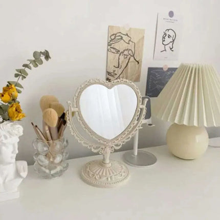 Vintage Nordic Heart-Shaped Acrylic Double-Sided Rotatable Makeup Mirror - Très Elite