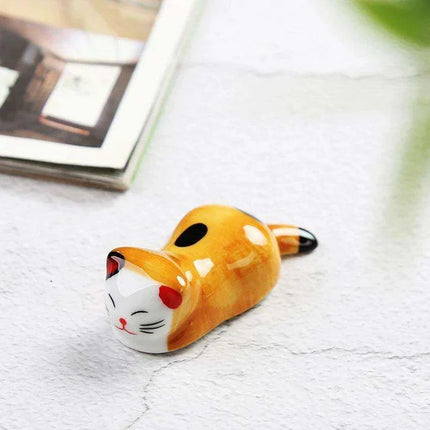 Whimsical Cat-Inspired Ceramic Chopstick Holder - Delightful Japanese Dining Accessory - Très Elite
