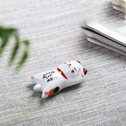 Whimsical Cat-Inspired Ceramic Chopstick Holder - Delightful Japanese Dining Accessory - Très Elite