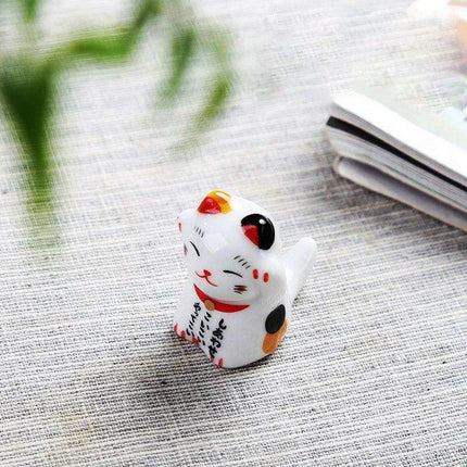 Whimsical Cat-Inspired Ceramic Chopstick Holder - Delightful Japanese Dining Accessory - Très Elite