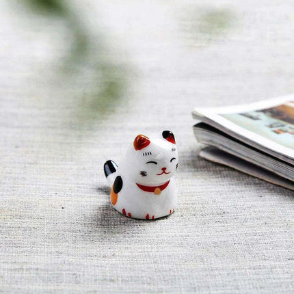 Whimsical Cat-Inspired Ceramic Chopstick Holder - Delightful Japanese Dining Accessory - Très Elite