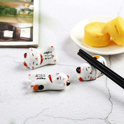 Whimsical Cat-Inspired Ceramic Chopstick Holder - Delightful Japanese Dining Accessory - Très Elite