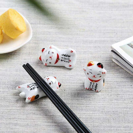 Whimsical Cat-Inspired Ceramic Chopstick Holder - Delightful Japanese Dining Accessory - Très Elite