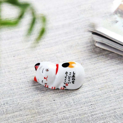 Whimsical Cat-Inspired Ceramic Chopstick Holder - Delightful Japanese Dining Accessory - Très Elite