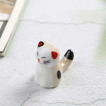 Whimsical Cat-Inspired Ceramic Chopstick Holder - Delightful Japanese Dining Accessory - Très Elite