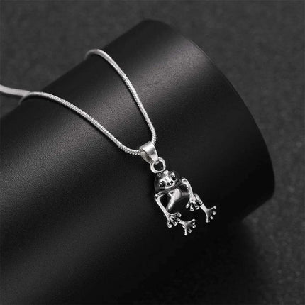Whimsical Silver Frog Studs - Fun Gothic Punk Earrings for Distinctive Women - Très Elite