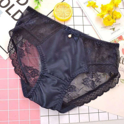 Whimsical Strawberry Ruffle Seamless Women's Underwear for Girls in Japanese Fashion - Très Elite