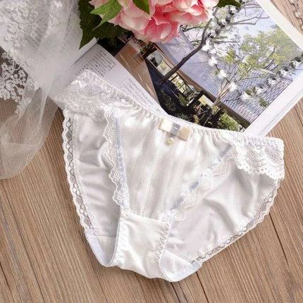 Whimsical Strawberry Ruffle Seamless Women's Underwear for Girls in Japanese Fashion - Très Elite