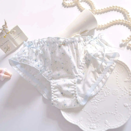 Whimsical Strawberry Ruffle Seamless Women's Underwear for Girls in Japanese Fashion - Très Elite