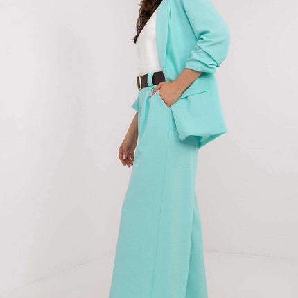 Women Trousers Model 206344 Culotte Silhouette Elegant Fit - Très Elite