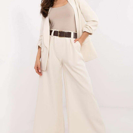 Women Trousers Model 206344 Culotte Silhouette Elegant Fit - Très Elite