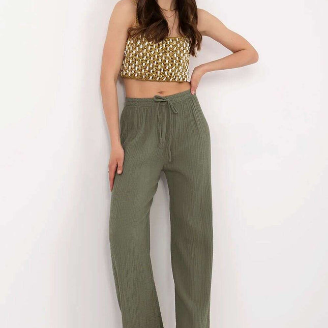 Women trousers model 212651