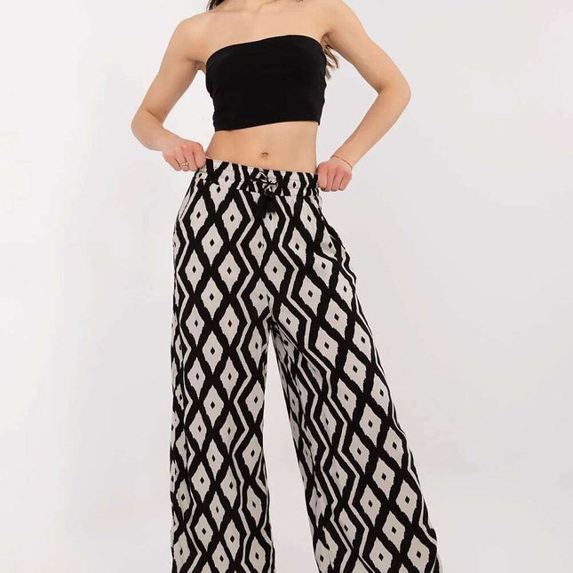 Women trousers model 212664