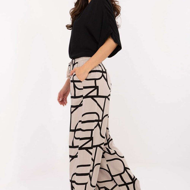 Women trousers model 215117