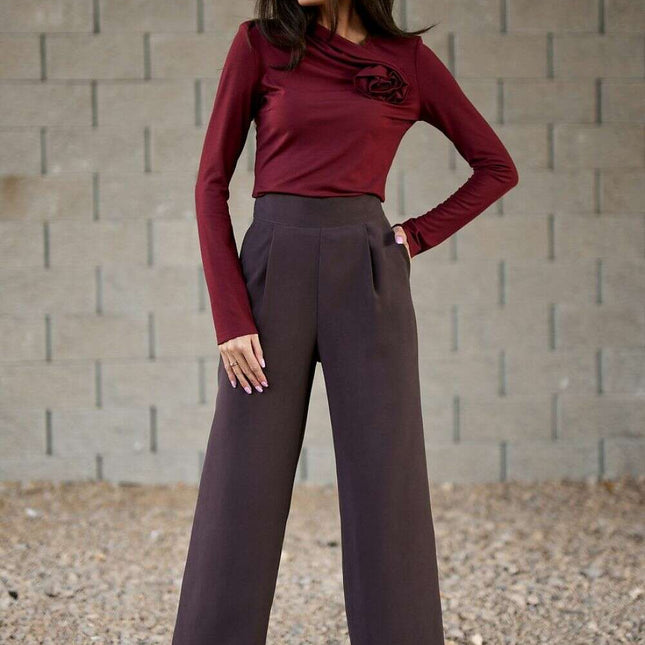 Women trousers model 216487