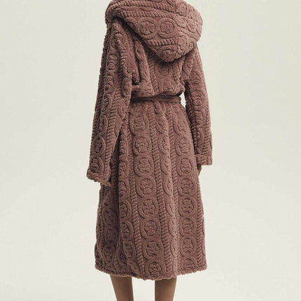 Women's Quilted Hooded Bathrobe with Pockets – Warm & Stylish Loungewear - Très Elite