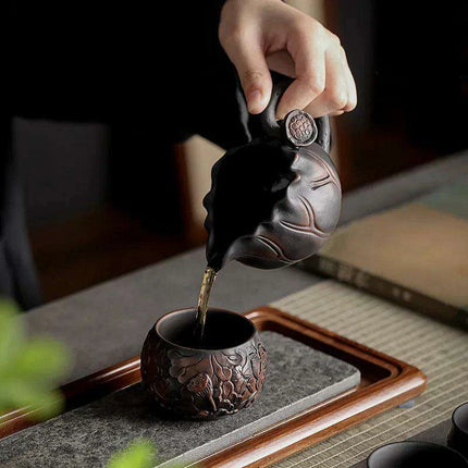 Yunnan Handcrafted Purple Pottery Tea Ceremony Set: Gaiwan Teapot and Cups for Elegant Brewing - Très Elite