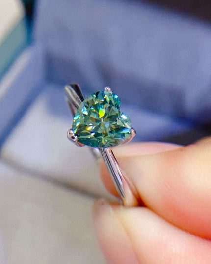 Green Diamond Heart Ring with Lab-Created Diamond Stone - A Symbol of Love and Beauty