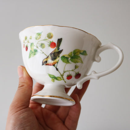 Peekaboo Studio Ceramic English Magnolia Petal Bird - Elegant Design,