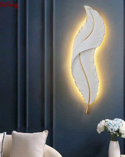 Feather-Inspired Acrylic Resin Wall Sconce - Contemporary Artistic Lighting