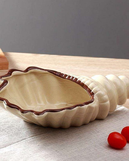 Elegant Conch-Inspired Ceramic Dinner Plate for Stylish Dining