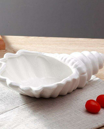 Elegant Conch-Inspired Ceramic Dinner Plate for Stylish Dining