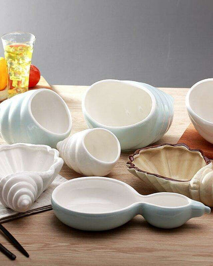 Elegant Conch-Inspired Ceramic Dinner Plate for Stylish Dining