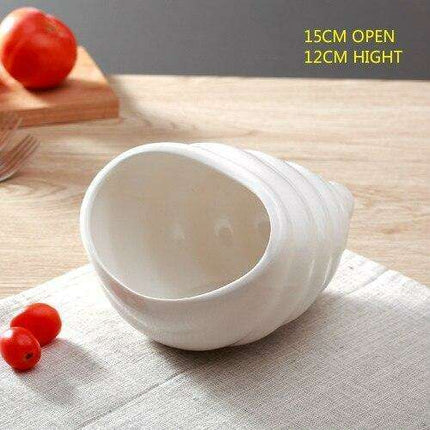 Elegant Conch-Inspired Ceramic Dinner Plate for Stylish Dining