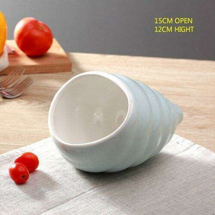 Elegant Conch-Inspired Ceramic Dinner Plate for Stylish Dining