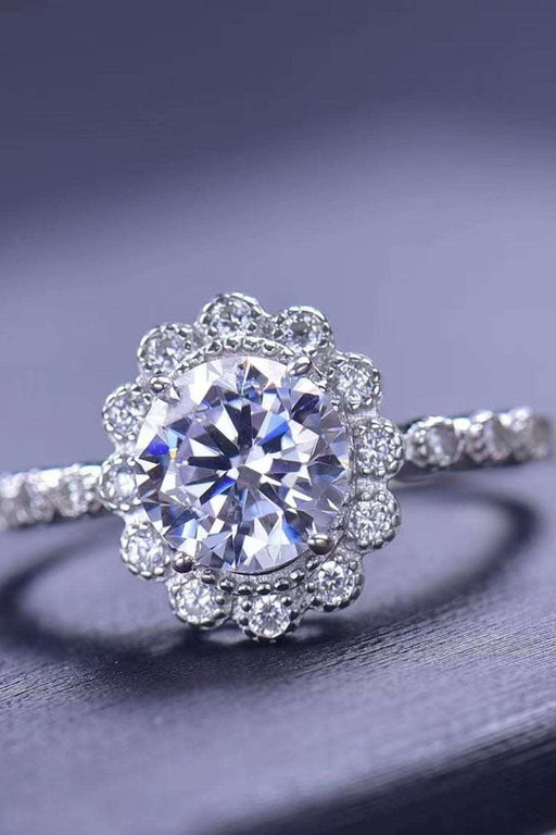 Exquisite Floral Moissanite Cluster Ring - Elegant 1.5 Carat Luxury Jewelry Piece