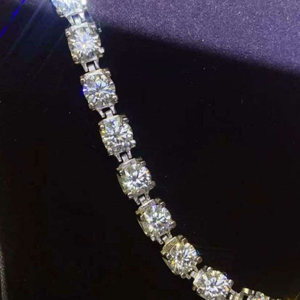 Lustrous Lab-Grown Diamond and Moissanite Bracelet - Embrace Elegance
