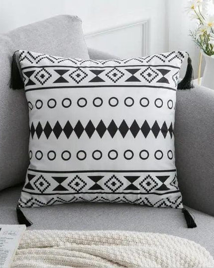 Luxurious Bohemian Moroccan Cushion Cover with Charming Tassels and Intricate Embroidery