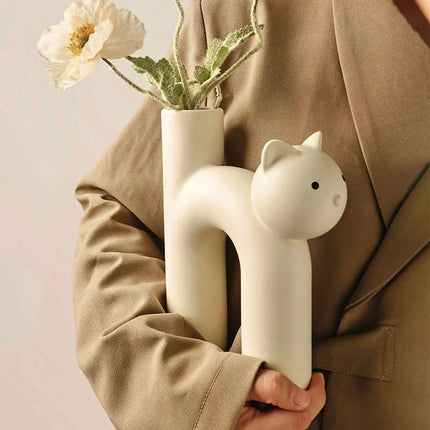Whimsical Nordic Cat-Shaped Matte Ceramic Vase - Charming Home and Office Decor