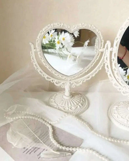 Vintage Nordic Heart-Shaped Acrylic Double-Sided Rotatable Makeup Mirror